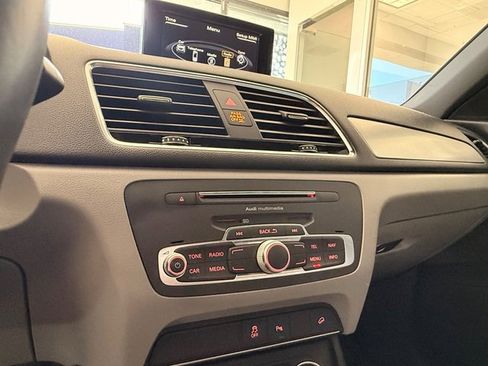 Used 2018 Audi Q3 2.0T Premium w/ Convenience Package image 22