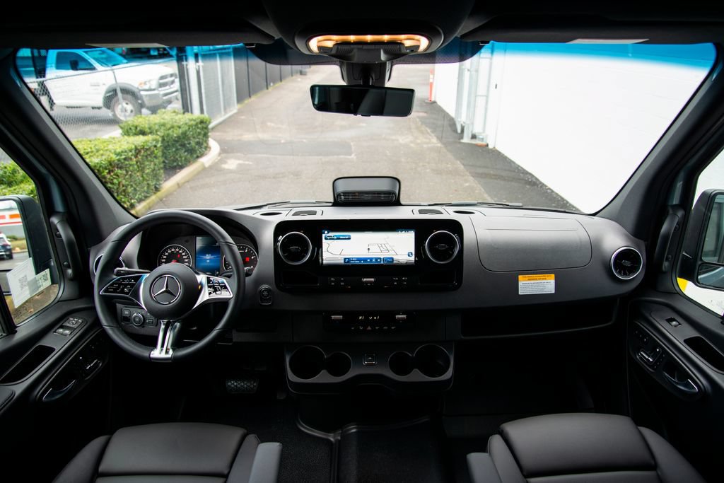 New 2026 Mercedes-Benz Sprinter 2500 image 17