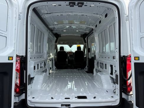 New 2026 Ford Transit 250 148 Medium Roof RWD image 7
