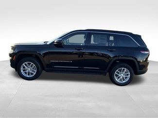 New 2025 Jeep Grand Cherokee Laredo X w/ Luxury Tech Group I video 2