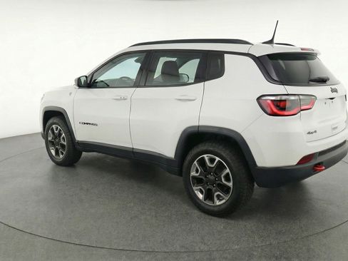 Used 2025 Jeep Compass Trailhawk image 6