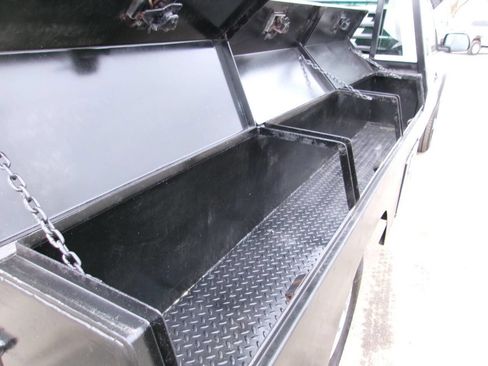 Used 2006 Chevrolet Silverado 2500 W/T w/ Skid Plate Package image 7