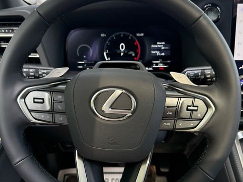 Used 2026 Lexus GX 550 w/ Accessory Package (2T) AWD/4WD image 26