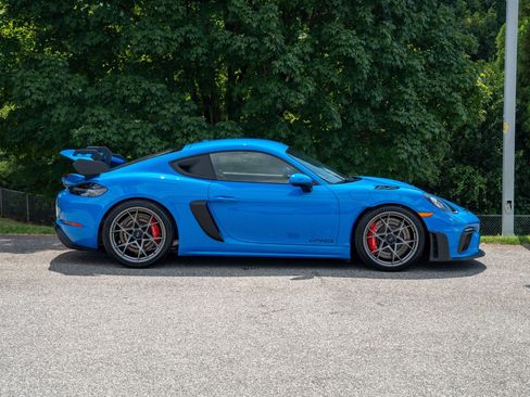 Certified 2025 Porsche 718 Cayman GT4 RS w/ Chrono Package RWD image 8