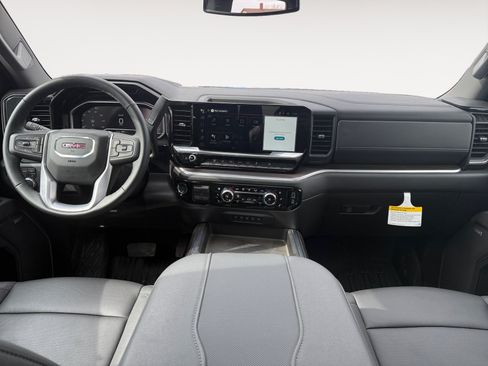 New 2025 GMC Sierra 3500 SLT w/ SLT Premium Package AWD/4WD image 10