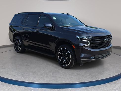 Used 2024 Chevrolet Tahoe RST w/ Luxury Package AWD/4WD image 3