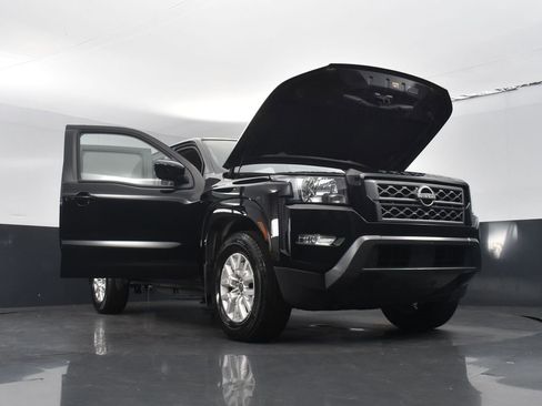 Used 2024 Nissan Frontier SV w/ SV Convenience Package image 29