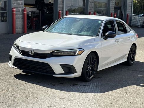 Used 2023 Honda Civic Sport image 7