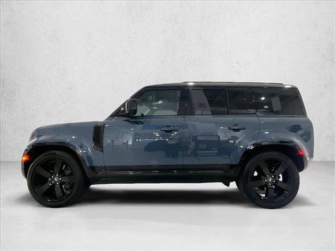 Used 2023 Land Rover Defender 110 X-Dynamic SE AWD/4WD image 6