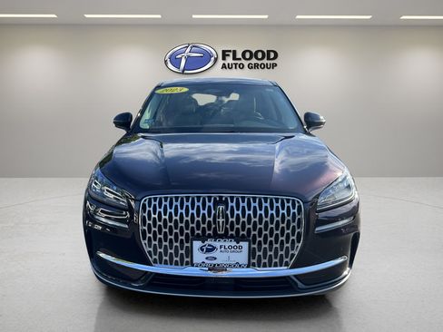 Used 2023 Lincoln Corsair AWD w/ Equipment Group 101A image 2