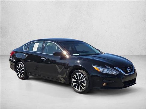 Used 2018 Nissan Altima 2.5 SV FWD image 3