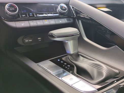 New 2026 Hyundai Elantra Limited FWD image 20