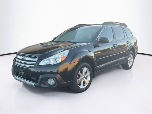 Used 2013 Subaru Outback 3.6R Limited AWD/4WD image 3