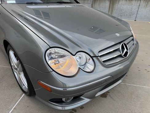 Used 2009 Mercedes-Benz CLK 350 Coupe image 10