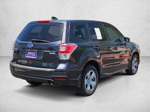 Used 2017 Subaru Forester 2.5i AWD/4WD image 5