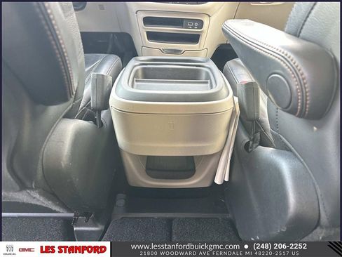 Used 2018 Chrysler Pacifica Touring-L image 16