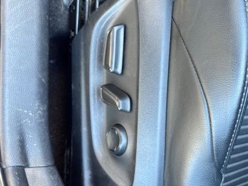 Used 2021 Toyota Corolla XSE FWD image 31