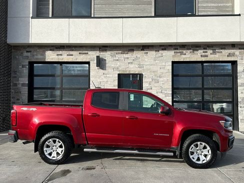 Used 2021 Chevrolet Colorado LT w/ LT Convenience Package AWD/4WD image 2