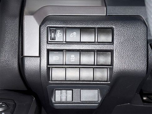 Certified 2025 Toyota Tacoma TRD Off-Road image 22