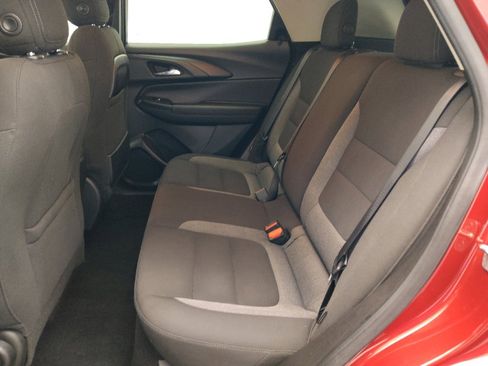 Used 2021 Chevrolet TrailBlazer LS FWD image 18