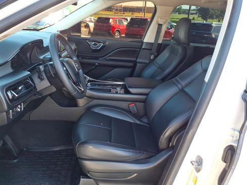 Used 2023 Lincoln Aviator AWD w/ Premium Package image 13