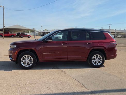 Used 2023 Jeep Grand Cherokee L Limited RWD image 5
