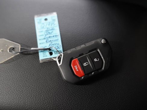 Used 2026 Jeep Gladiator Rubicon w/ Safety Group AWD/4WD image 29