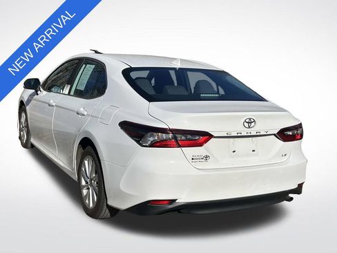 Used 2023 Toyota Camry LE image 4