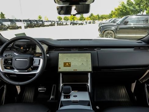 New 2026 Land Rover Range Rover SE AWD/4WD image 17