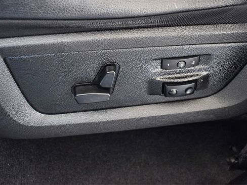 Used 2018 RAM 1500 Laramie w/ Convenience Group image 21