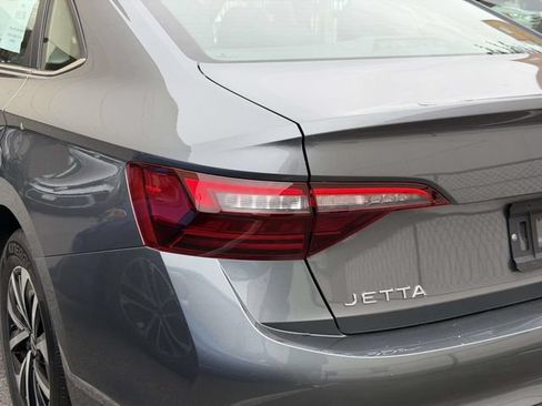Certified 2023 Volkswagen Jetta S FWD image 11