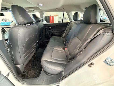 Used 2024 Subaru Outback Touring AWD/4WD image 14