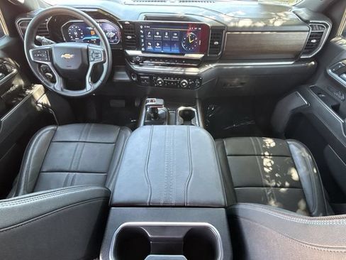 Certified 2023 Chevrolet Silverado 1500 High Country w/ Technology Package AWD/4WD image 11