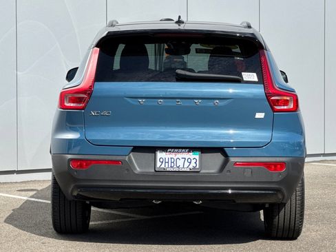 Used 2023 Volvo XC40 Recharge Ultimate AWD/4WD image 4