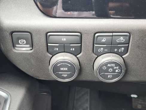 Used 2025 Chevrolet Silverado 2500 LT w/ Safety Package AWD/4WD image 24