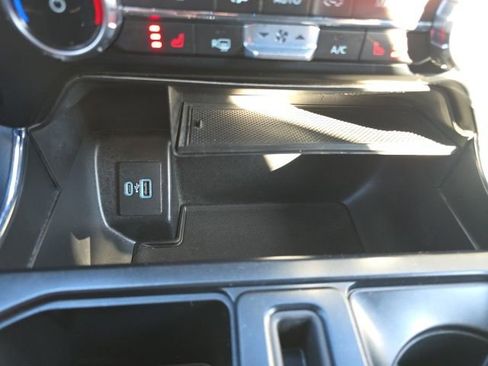 Certified 2022 Ford F150 XLT w/ Equipment Group 302A High image 19