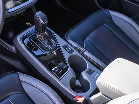 Used 2025 Subaru Crosstrek 2.5i Limited w/ Popular Package #4A image 19