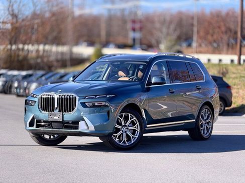 Certified 2024 BMW X7 xDrive40i image 1