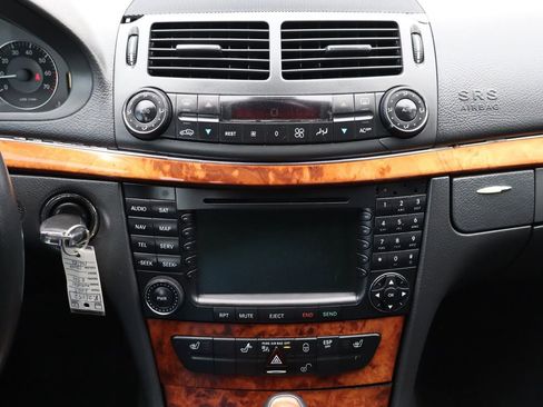 Used 2005 Mercedes-Benz E 500 4MATIC image 36