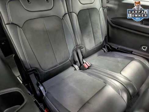 Used 2024 Jeep Grand Cherokee L Altitude AWD/4WD image 27