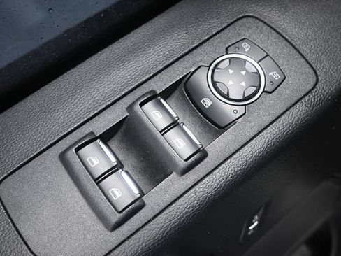 Used 2018 Ford F150 XLT w/ Equipment Group 302A Luxury AWD/4WD image 19