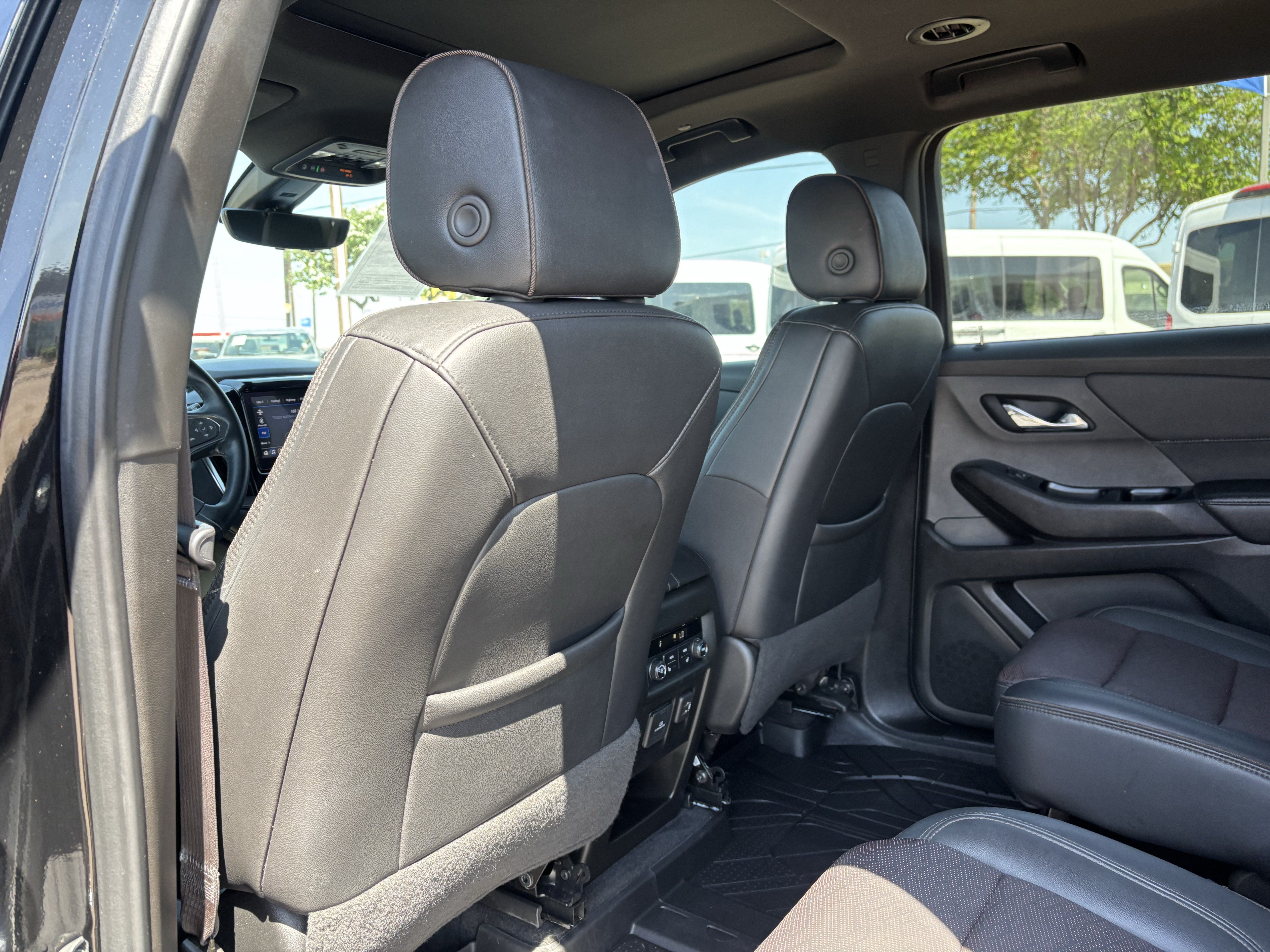 Used 2023 Chevrolet Traverse High Country w/ LPO, Floor Liner Package FWD image 15