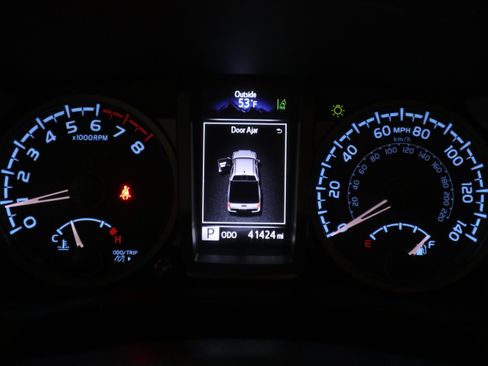 Used 2023 Toyota Tacoma TRD Off-Road image 18