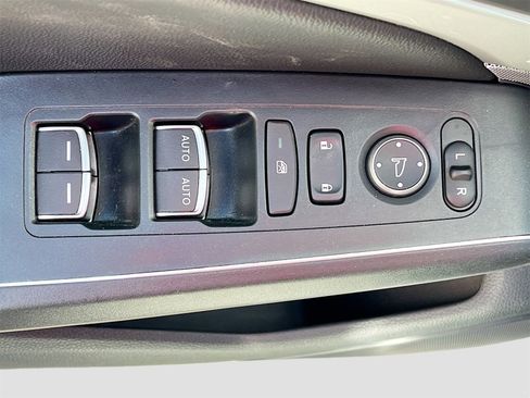 Used 2023 Acura Integra A-Spec image 17