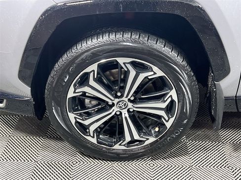 Used 2024 Toyota RAV4 XSE image 27