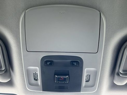 Used 2024 Toyota Camry SE FWD image 28