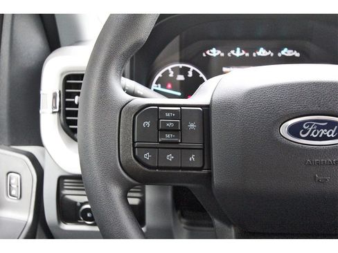 New 2025 Ford F550 4x4 Supercab Super Duty image 13