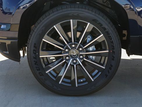 New 2026 Lexus GX 550 AWD/4WD image 11