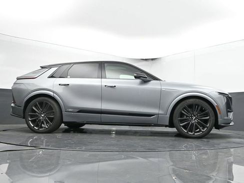 New 2026 Cadillac Lyriq V image 47