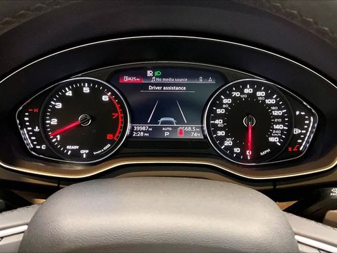 Used 2022 Audi Q5 2.0T Premium w/ Convenience Package image 26